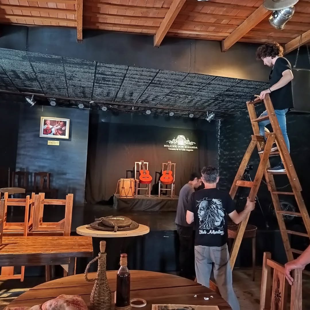 cine documental Calle Angosta