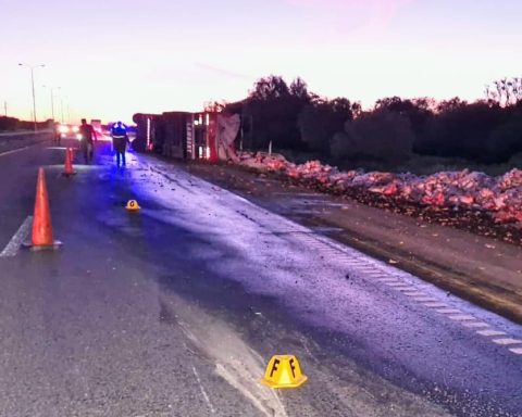 camión vuelco Balde Autopista de las Serranías Puntanas