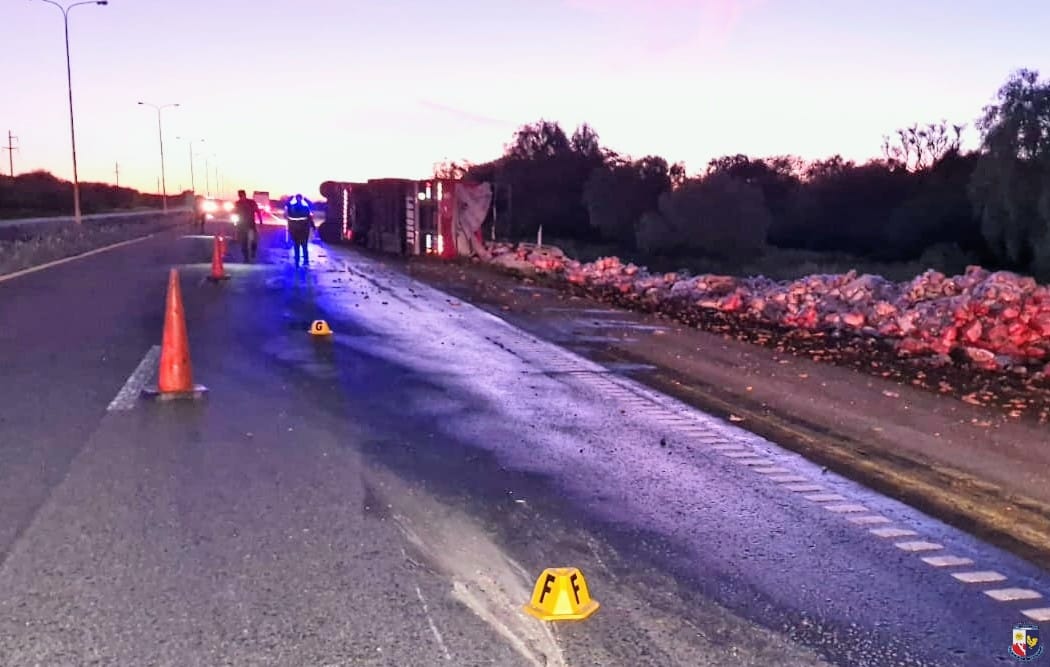 camión vuelco Balde Autopista de las Serranías Puntanas