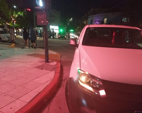 accidente Amarok y Moto Avenida illía adolescentes
