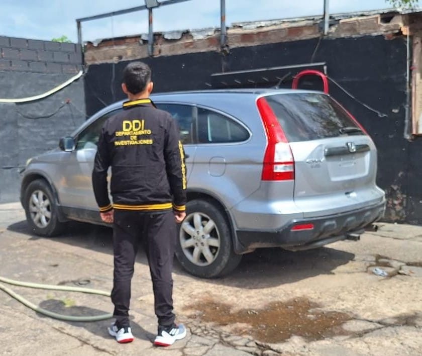 Baleó a dos hermanos en el SL XXVI el auto